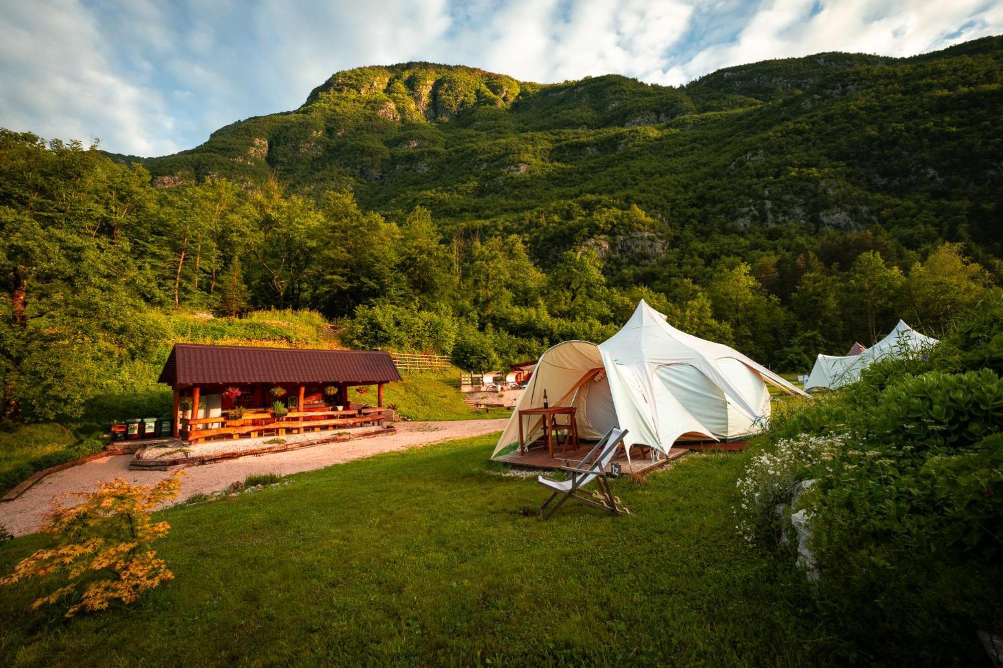 فندق Glamping Gozdna Jasa بوويتش المظهر الخارجي الصورة